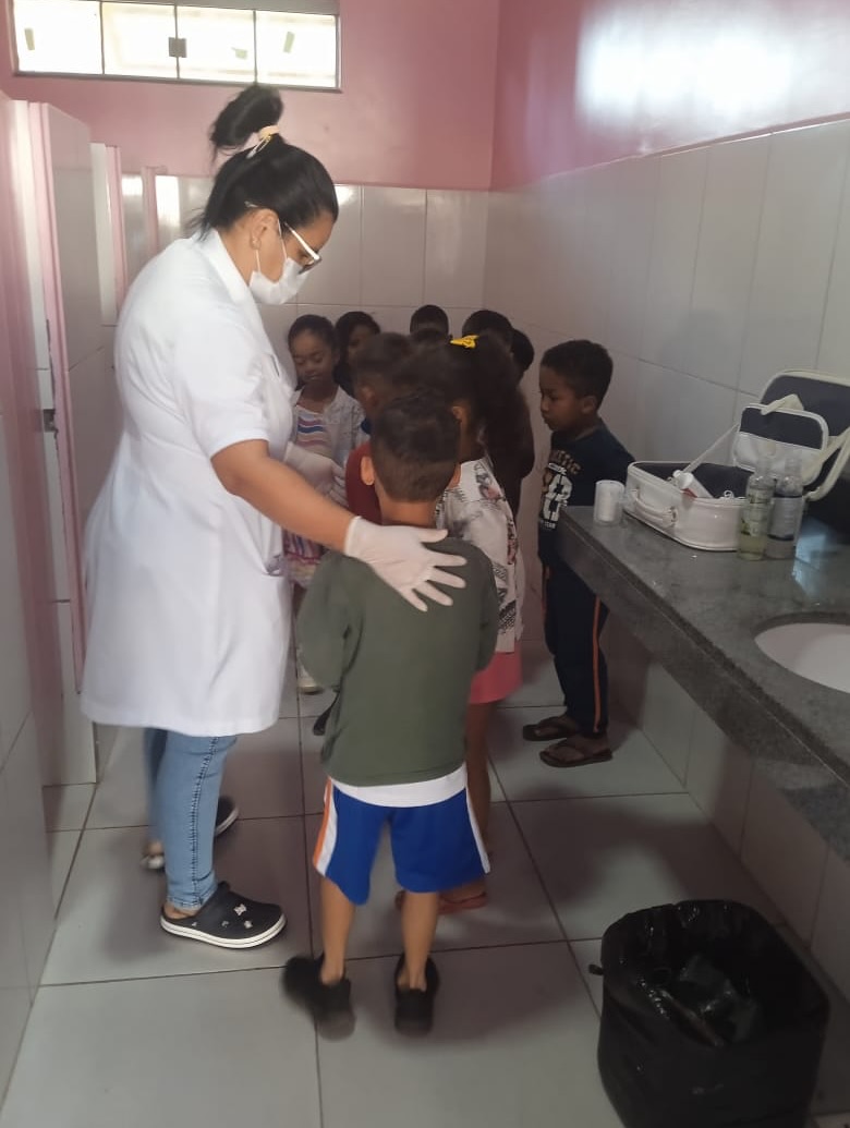 Lagoa da Confusão leva ações de prevenção em saúde bucal para crianças das escolas municipais