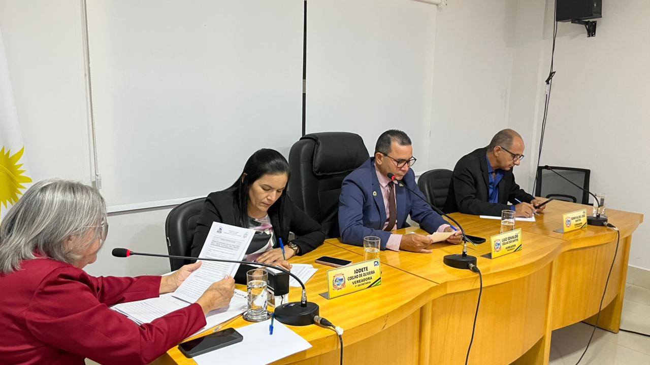 Câmara Municipal de Lagoa da Confusão realiza 31ª Sessão Ordinária de 2025 com aprovação de indicações e moção de aplausos