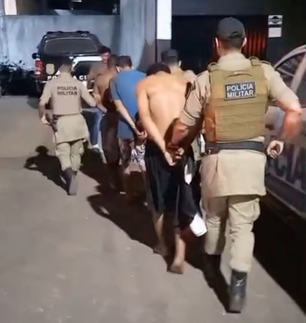 PM prende três homens em Formoso do Araguaia; dois são suspeitos de assassinar jovem encontrado amarrado próximo ao lixão