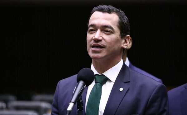 Deputado Alexandre Guimarães destaca importância da saúde mental no campo com aprovação de projeto inovador