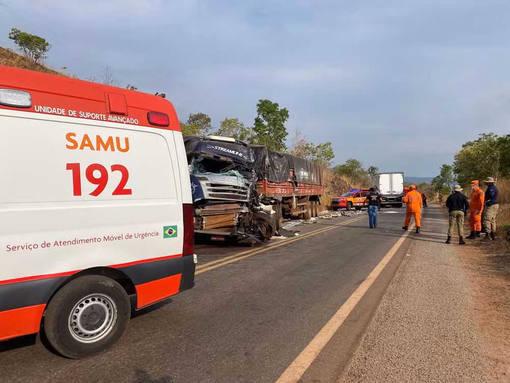 Morre no hospital motorista que ficou ferido em acidente entre caminhões na TO-010