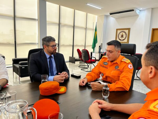 Segurança Pública e Corpo de Bombeiros alinham projetos estratégicos em reunião