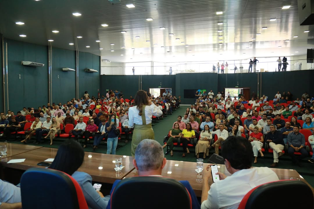 Senadora Dorinha Seabra abre encontro estadual sobre gestão de resíduos sólidos em Palmas