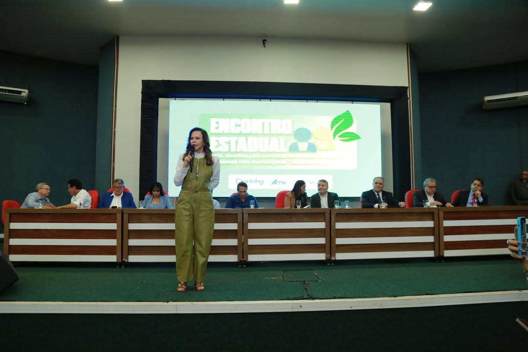 Senadora Dorinha Seabra abre encontro estadual sobre gestão de resíduos sólidos em Palmas