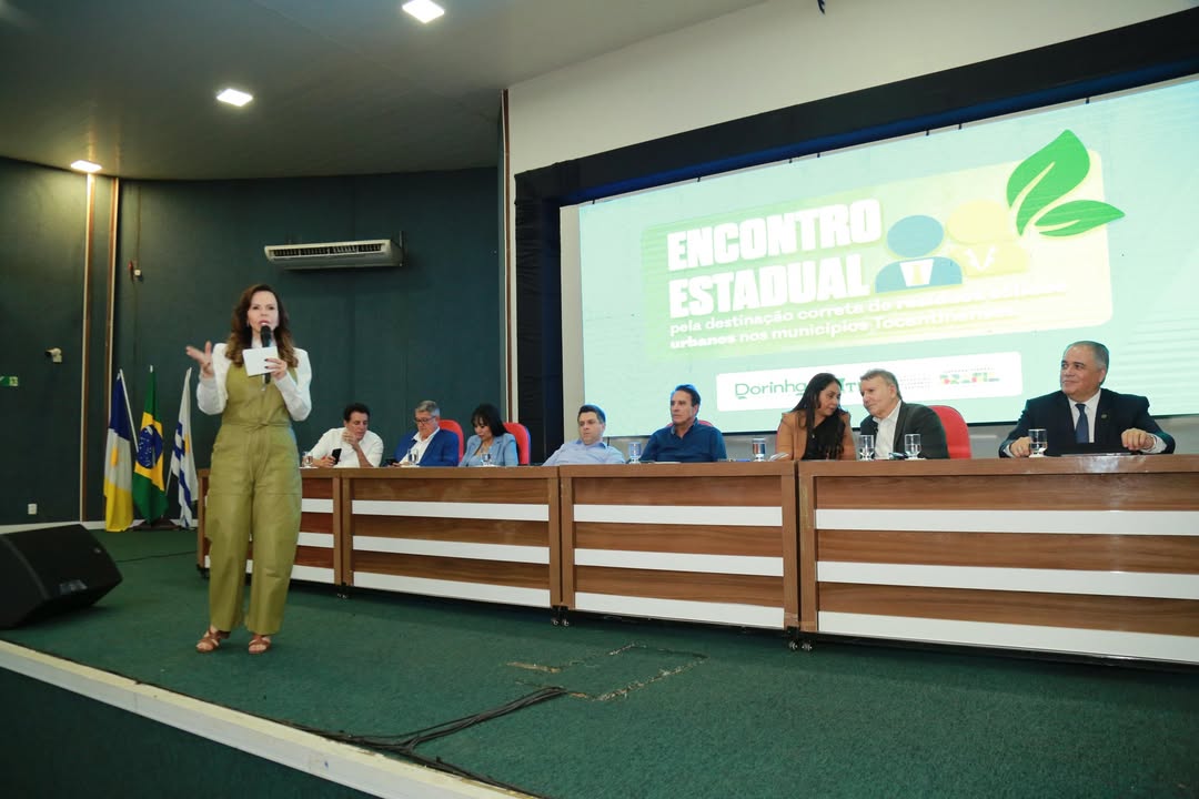 Senadora Dorinha Seabra abre encontro estadual sobre gestão de resíduos sólidos em Palmas
