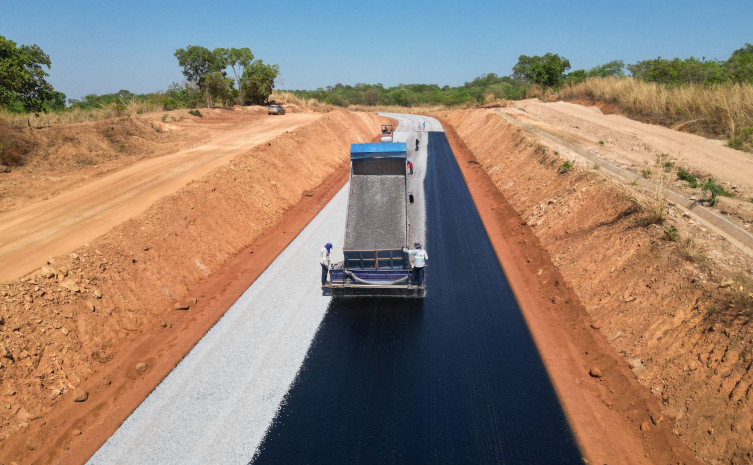 Governo do Tocantins avança para a fase final da pavimentação da TO-365 em Gurupi