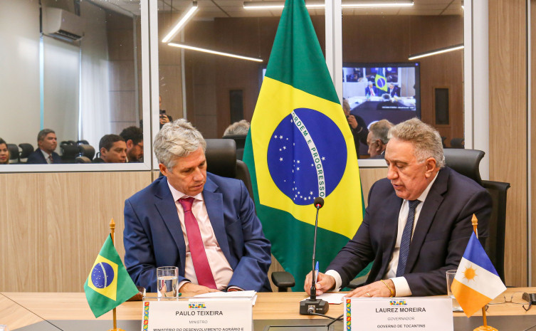 Laurez Moreira apresenta ao ministro Paulo Teixeira proposta para criação de assentamento rural modelo no sudeste do Tocantins