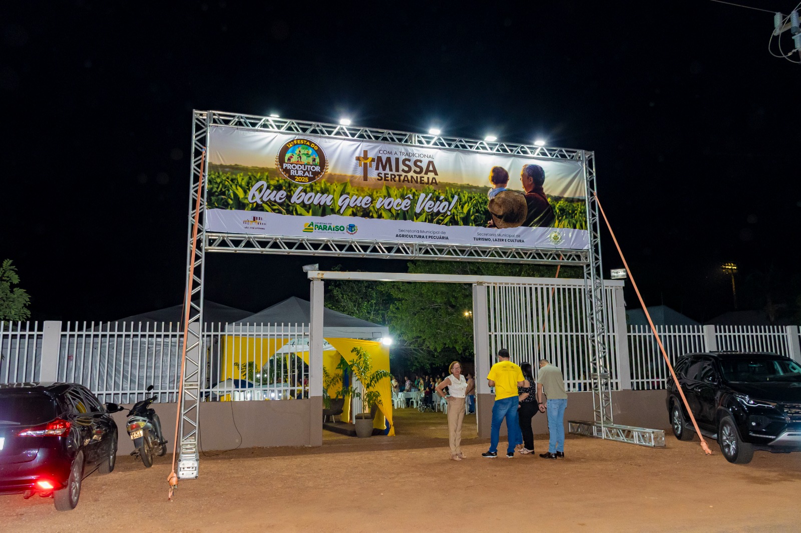 Fé, tradição e valorização do campo marcam a abertura da 12ª Festa do Produtor Rural em Paraíso do Tocantins