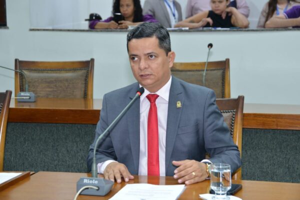 Jorge Frederico é investigado por suspeita de usar estrutura do Sine de Araguaína para fins políticos; deputado nega