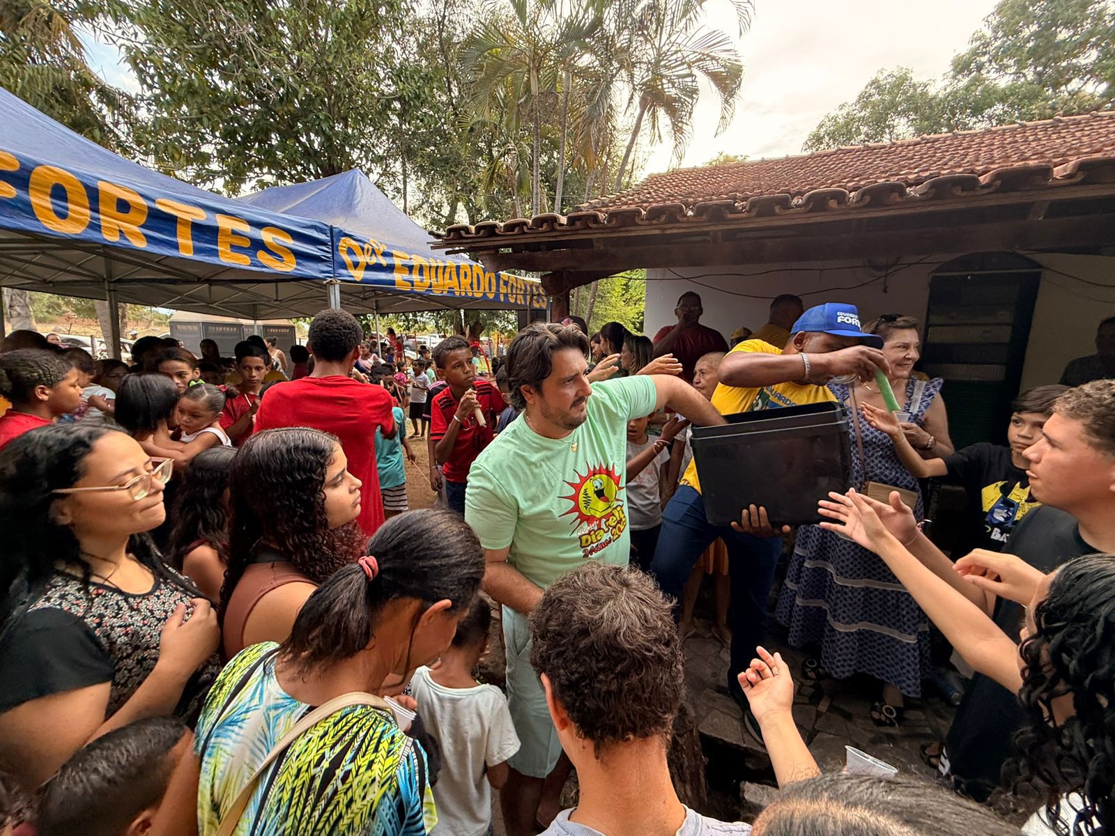 Eduardo Fortes leva alegria para mais de mil crianças no fim de semana dedicado à infância