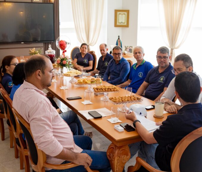 Prefeitura de Paraíso do Tocantins entrega microtrator à Afeipar e reforça apoio aos produtores rurais