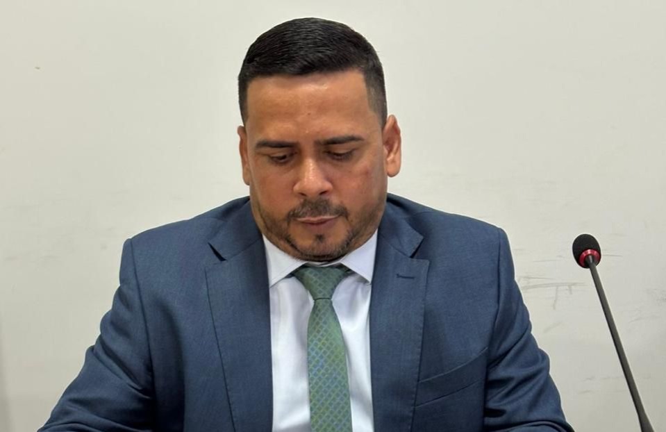Vereador Alan Coelho propõe substituição de lâmpadas queimadas em trecho próximo à rodoviária de Lagoa da Confusão