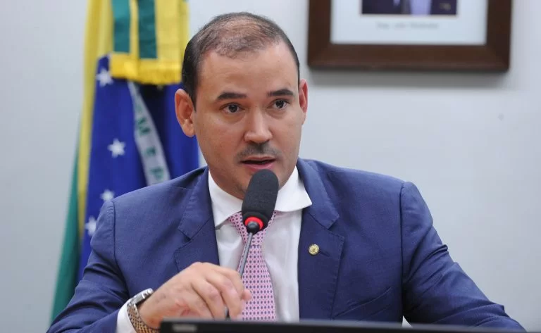 Deputado Vicentinho Júnior confirma pré-candidatura ao Senado em 2026