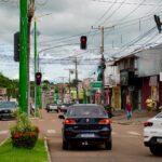 Prefeitura de Paraíso instala novo semáforo em cruzamento estratégico da Avenida Bernardo Sayão