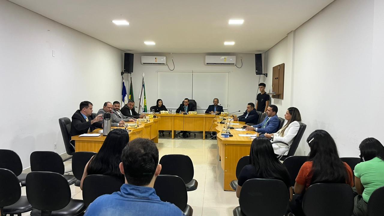 Câmara Municipal de Lagoa da Confusão realiza 46ª Sessão Ordinária de 2025 com análise de projetos e indicação sobre decoro parlamentar