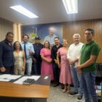 Eduardo Fortes garante van para saúde e anuncia R$400 mil para pavimentar avenida em Palmeirópolis