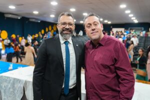 Deputado Dr. Danilo Alencar patrocina e prestigia formatura do CEM José Alves de Assis em Paraíso do Tocantins