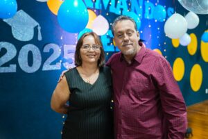 Deputado Dr. Danilo Alencar patrocina e prestigia formatura do CEM José Alves de Assis em Paraíso do Tocantins