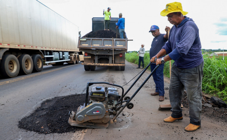 Governo do Tocantins mantém manutenção contínua da malha viária mesmo durante período chuvoso