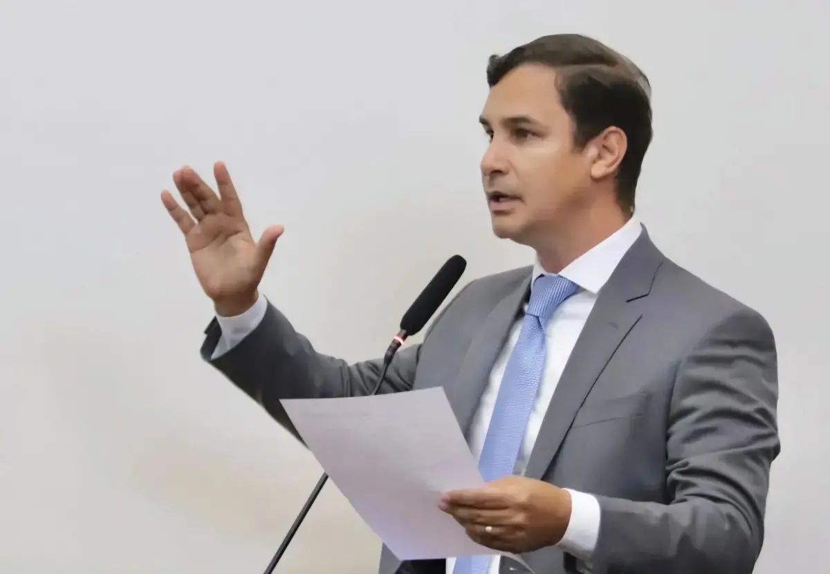 Igreja Madureira articula candidatura de Carlos Velozo ao Senado nas eleições de 2026
