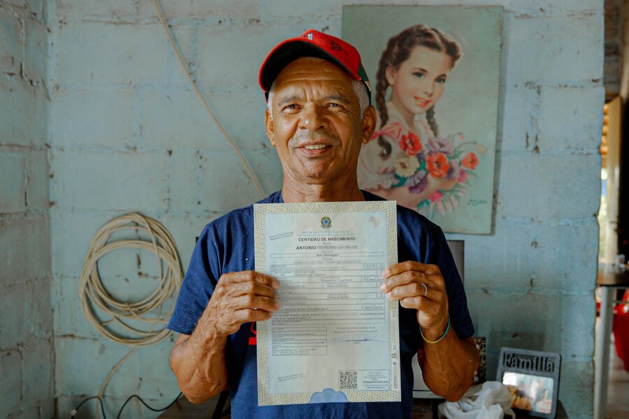 Depois de 74 anos invisível, idoso recebe certidão de nascimento e passa a existir oficialmente no Tocantins
