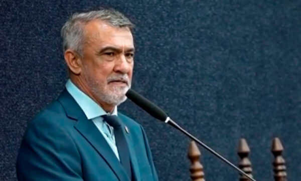 Amélio Cayres avalia disputa ao Senado ou ao Governo e movimenta cenário político no Tocantins