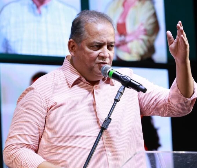 Senador Eduardo Gomes lidera articulação do PL e projeta crescimento de bancadas no Tocantins