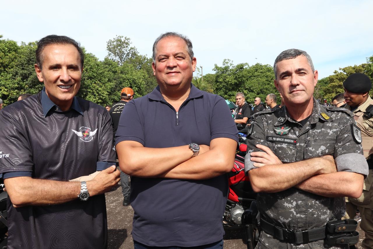 Eduardo Gomes participa de encontro motociclístico e celebra aniversário da deputada Janad Valcari em Palmas Eduardo Gomes participa de encontro motociclístico e celebra aniversário da deputada Janad Valcari em Palmas