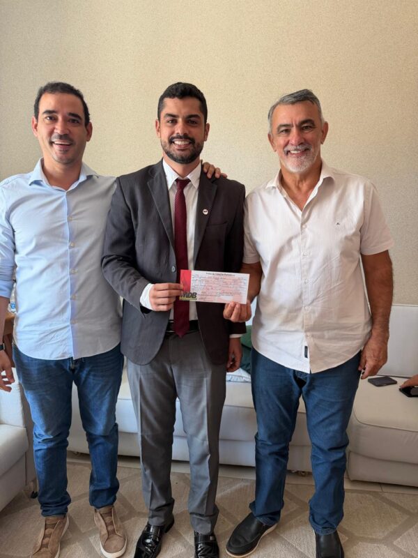 MDB filia advogado de Lagoa da Confusão e movimenta cenário político para 2026