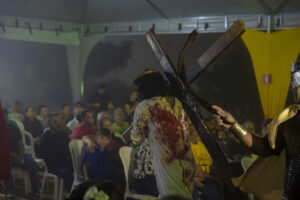 Fé e tradição marcam Missa na Serra e encenação da Paixão de Cristo em Paraíso