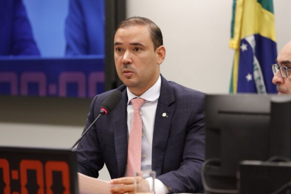 PSDB-TO denuncia fake news contra Vicentinho Júnior e cobra fim de “práticas criminosas” na pré-campanha