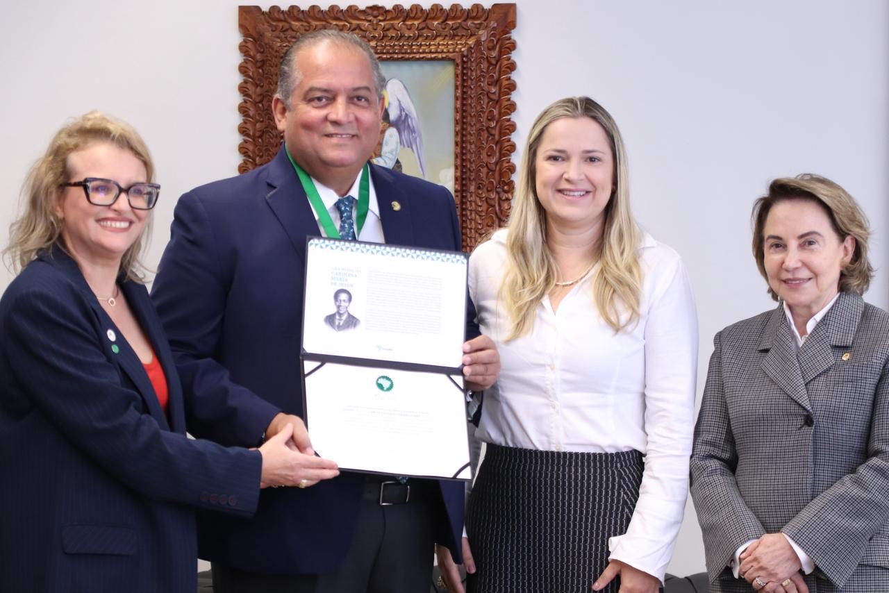 Vice-presidente Eduardo Gomes recebe indicados ao CNJ, acompanha sabatina na CCJ e é reconhecido por atuação em defesa da Defensoria Pública