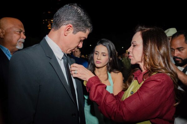 Celso Morais recebe Medalha Tiradentes em solenidade da Polícia Militar em Palmas