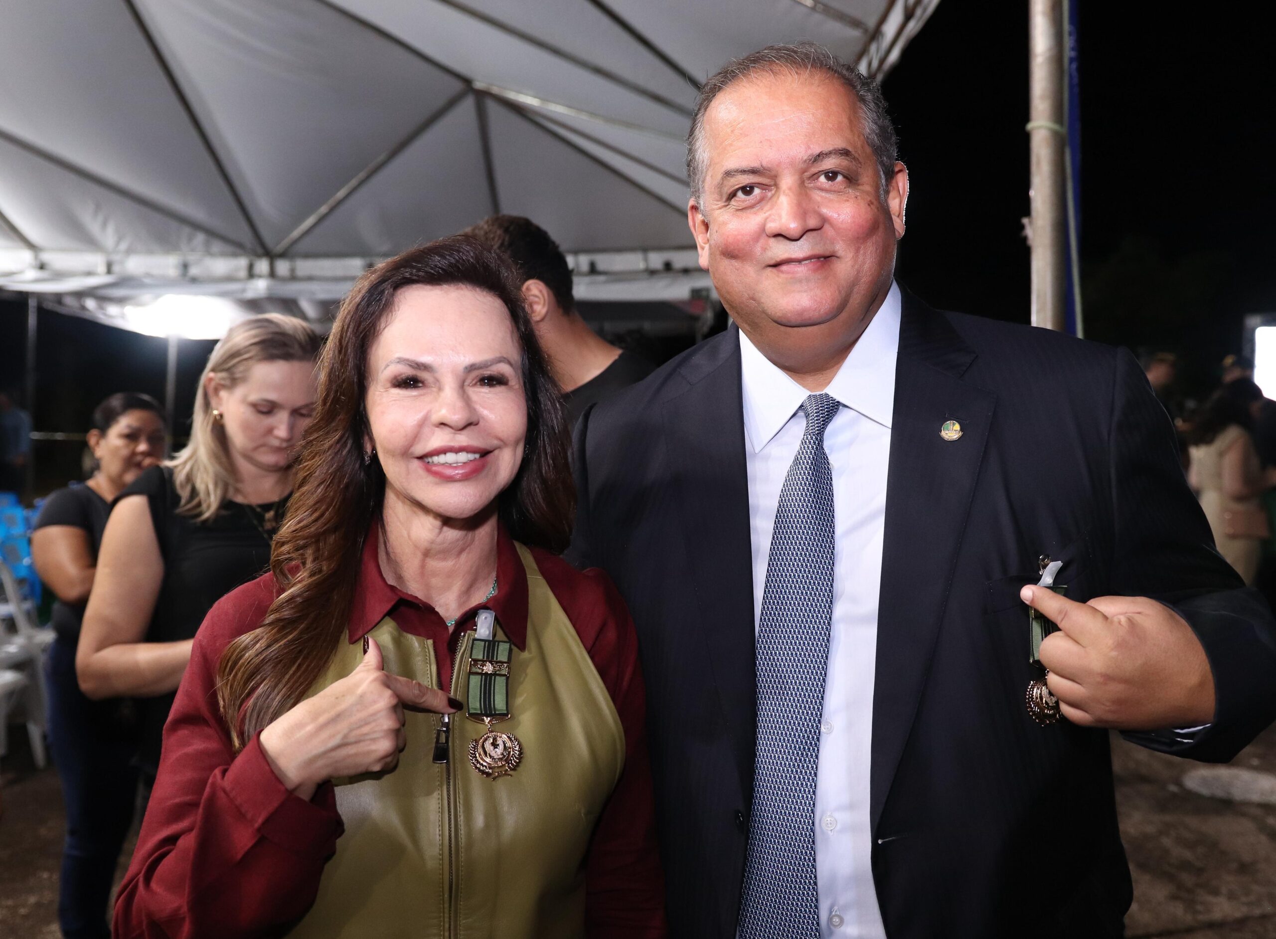 Eduardo Gomes recebe medalha da PM e destaca investimentos na segurança pública do Tocantins