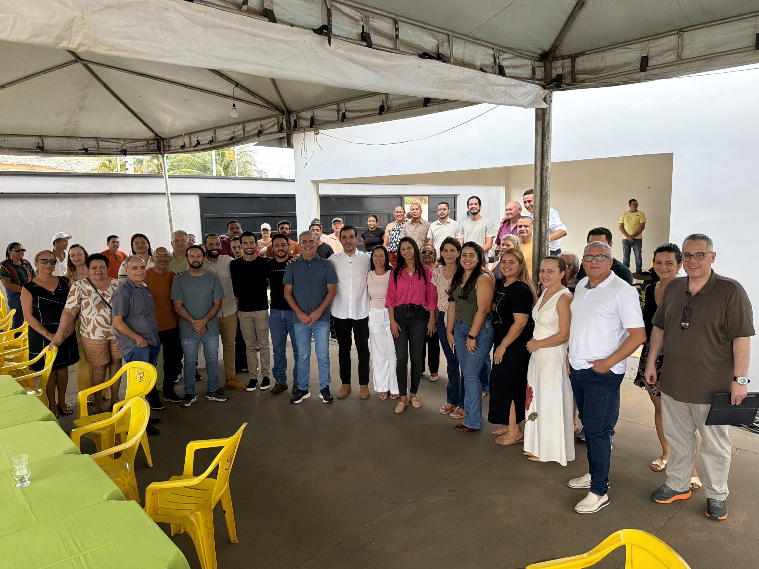 Vicentinho Júnior amplia base no Sul do Tocantins e recebe apoio de prefeita em Alvorada
