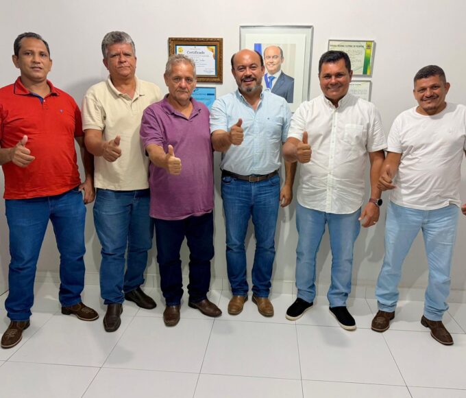 Prefeito e vereadores de Presidente Kennedy declaram apoio à pré-candidatura de Sandoval Cardoso