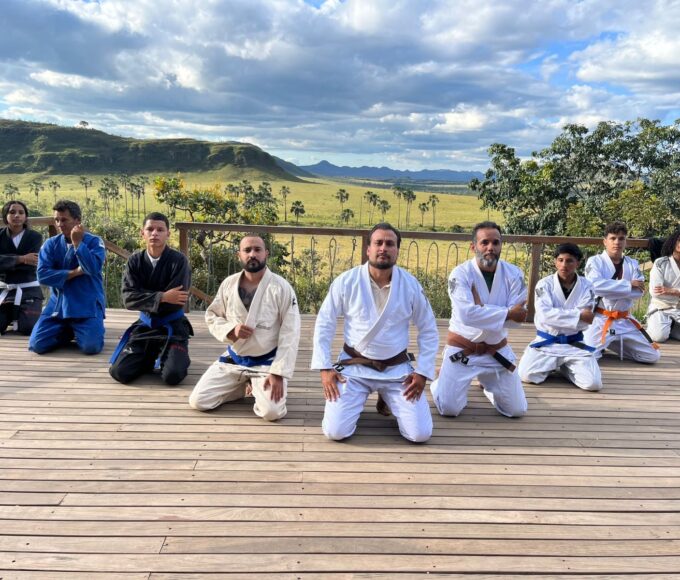 Equipe da CSA Jiu-Jitsu Lagoa da Confusão participa de graduação histórica do mestre Juquinha à faixa coral