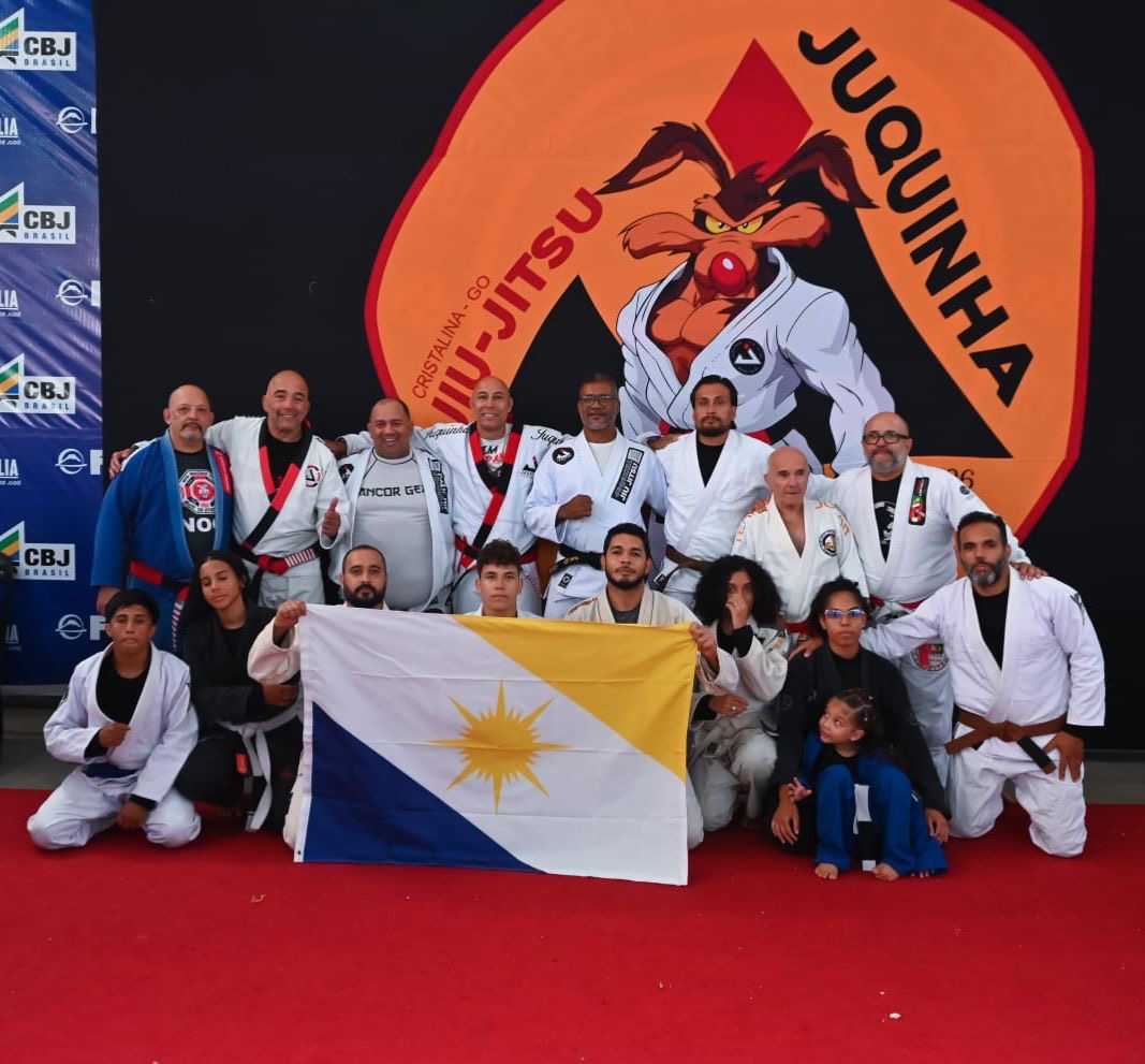 Equipe da CSA Jiu-Jitsu Lagoa da Confusão participa de graduação histórica do mestre Juquinha à faixa coral Equipe da CSA Jiu-Jitsu Lagoa da Confusão participa de graduação histórica do mestre Juquinha à faixa coral