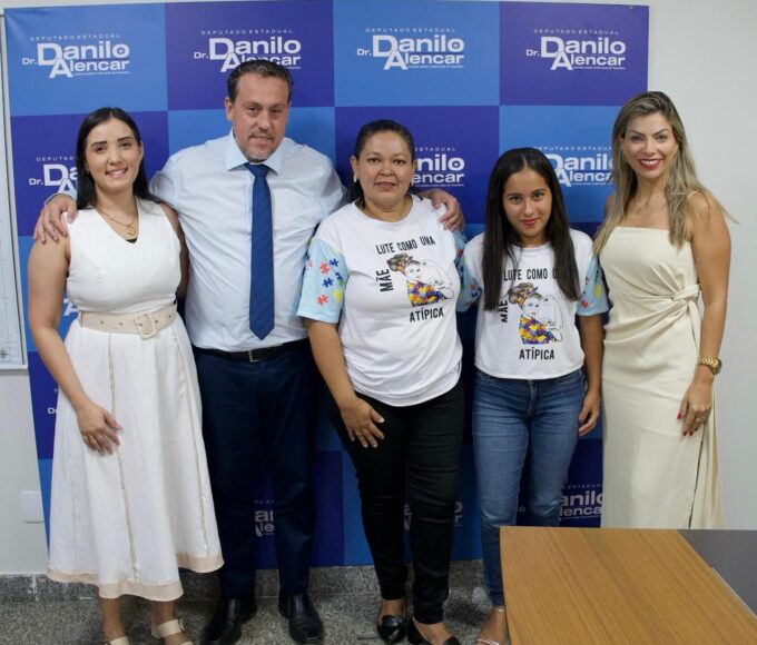 Tá na conta! Emenda de Dr. Danilo Alencar amplia atendimento a neurodivergentes em Divinópolis