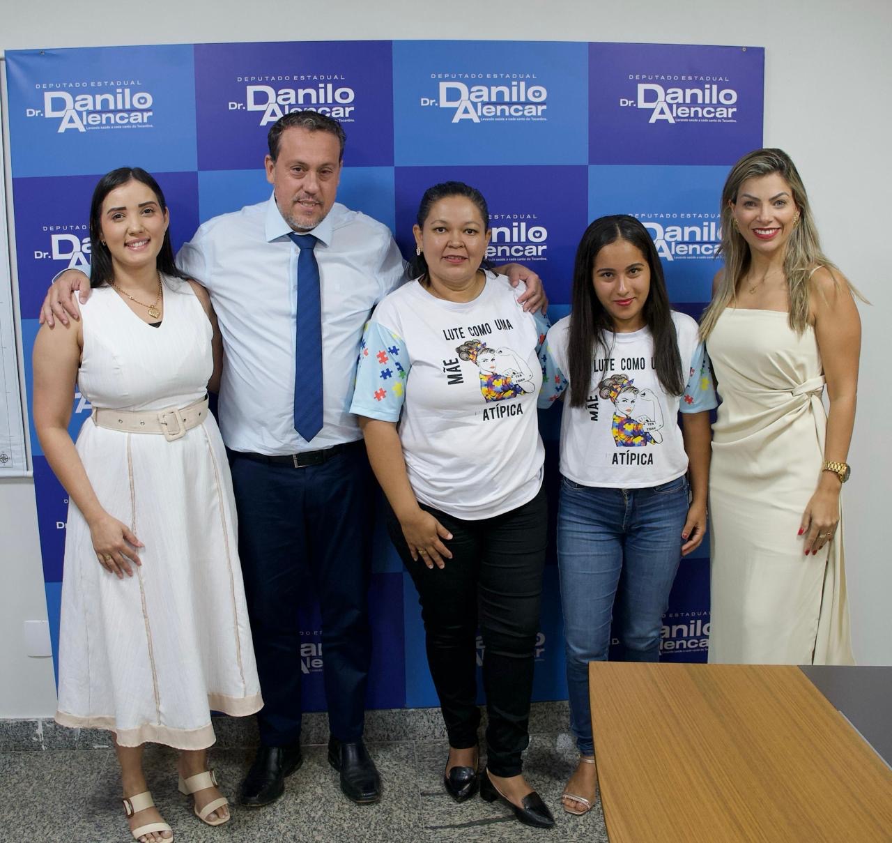 Tá na conta! Emenda de Dr. Danilo Alencar amplia atendimento a neurodivergentes em Divinópolis