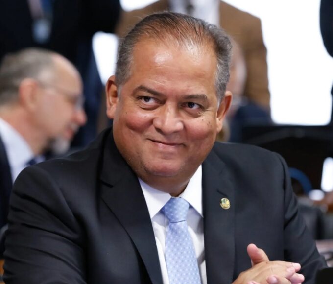 Senador Eduardo Gomes viabiliza R$ 9,6 milhões para aquisição de veículos da assistência social no Tocantins