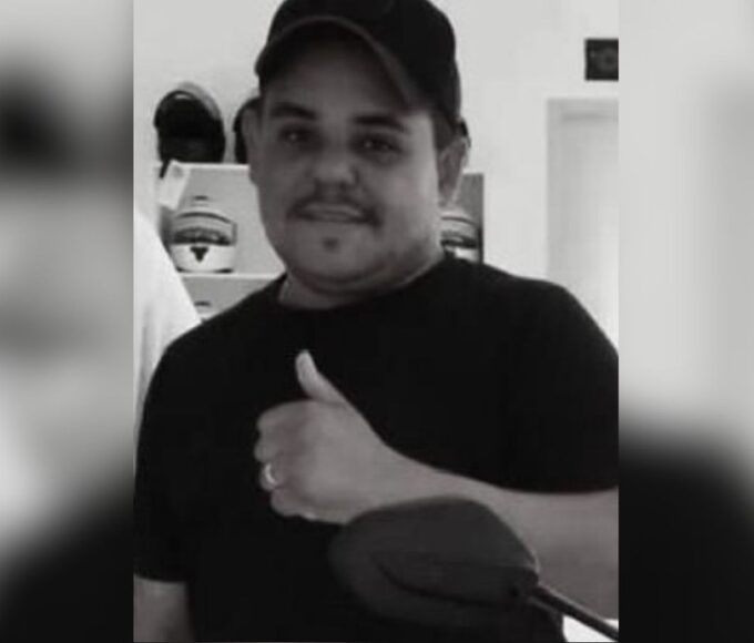 Motociclista morre após ser atingido por carro enquanto voltava do velório de amigo em Palmeirópolis