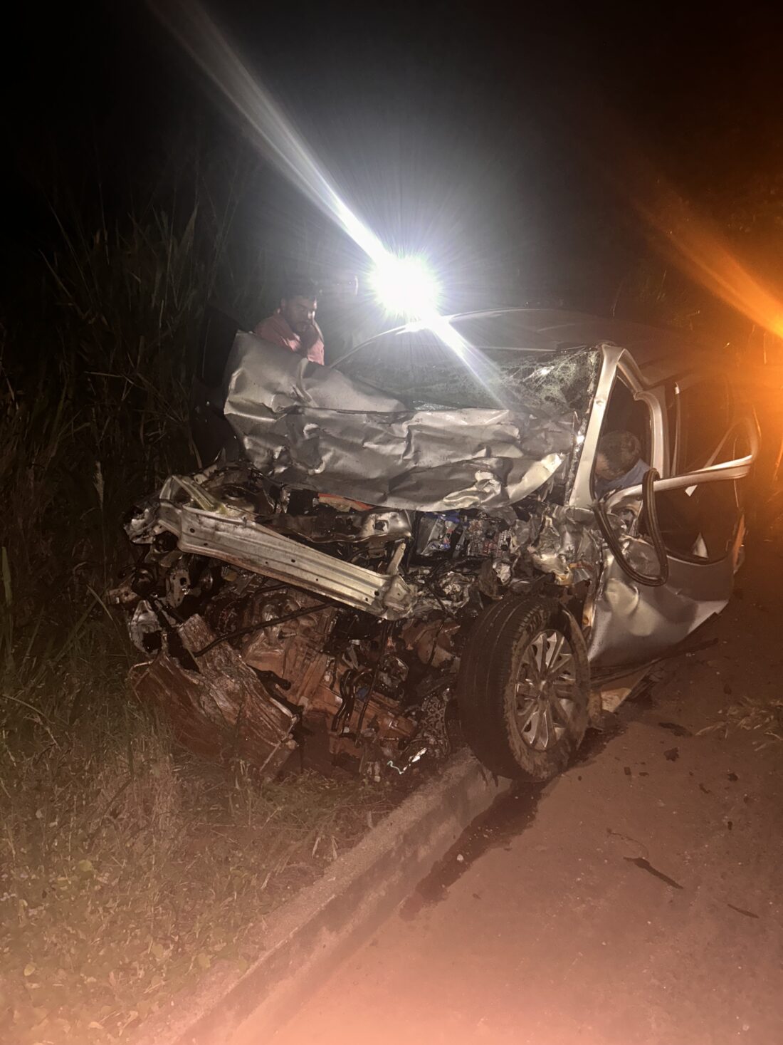 Ultrapassagem indevida provoca grave acidente na BR-153 entre Guaraí e Tabocão; homem morre e três ficam feridos