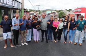 Senador Eduardo Gomes amplia investimentos e garante R$ 6,5 milhões para pavimentação em Arraias