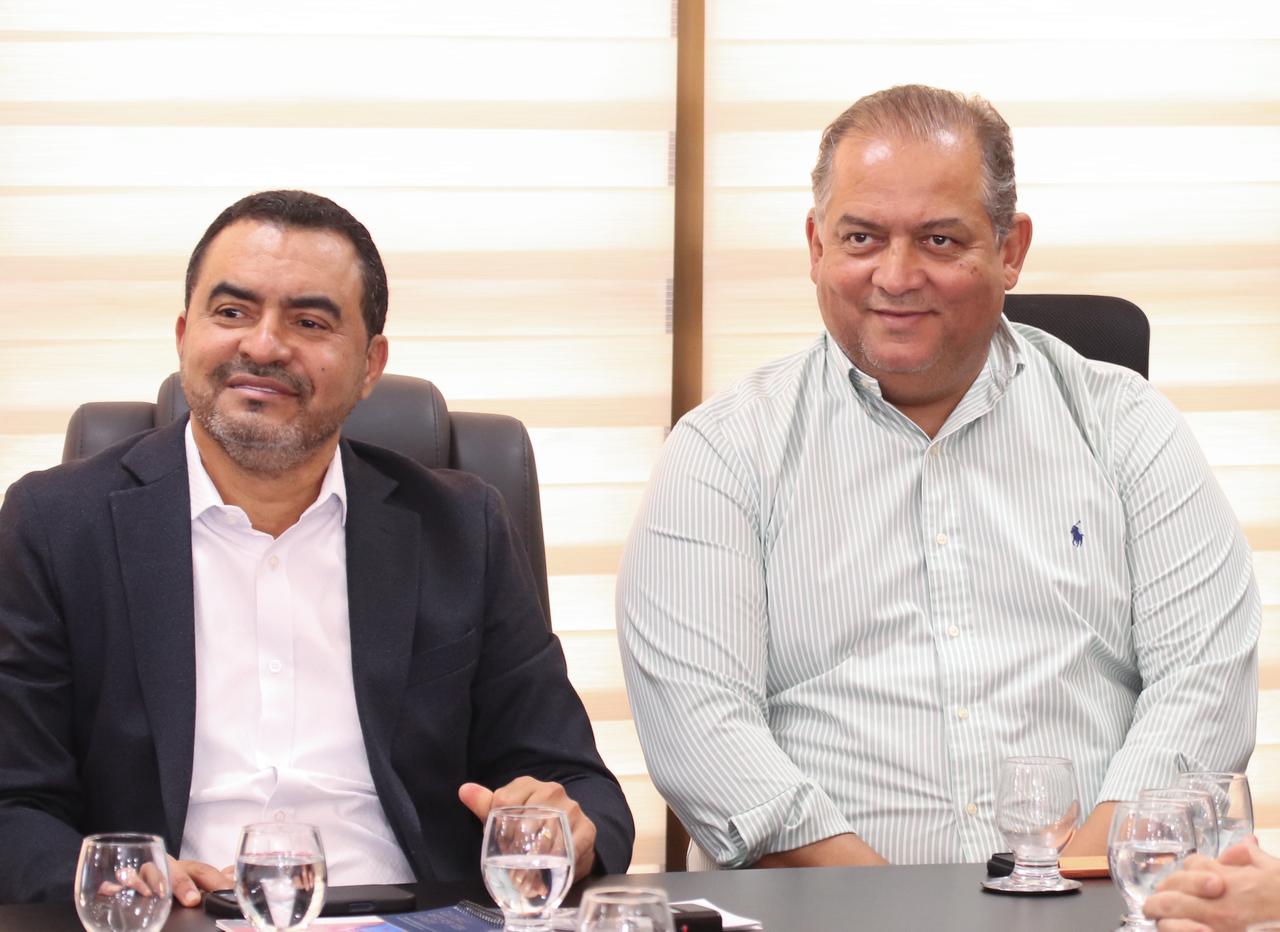 Senador Eduardo Gomes cumpre agenda com BRK, produtores rurais e lideranças políticas em Palmas