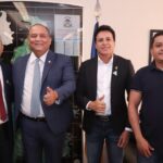 Senador Eduardo Gomes recebe apoio do deputado Nilton Franco e de prefeitos do Tocantins
