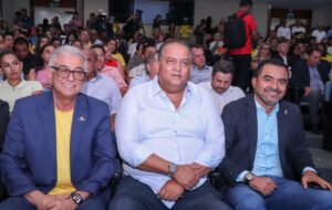 Eduardo Gomes reforça apoio e garante recursos para segurança no trânsito durante lançamento do Maio Amarelo no Tocantins