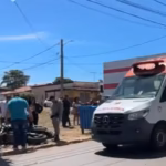 Motociclista morre após colisão com carro e impacto contra poste em Araguaína
