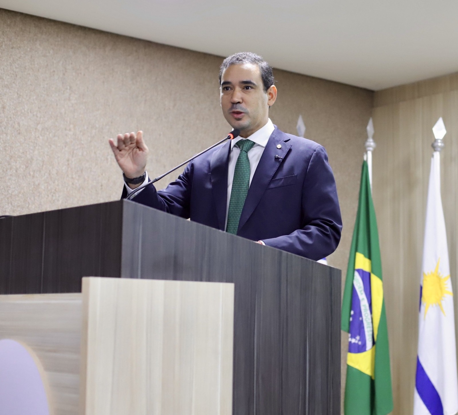 Vicentinho critica falta de planejamento estratégico que coloca Tocantins como piores do país em qualidade de rodovias, e garante amplo programa de recuperação