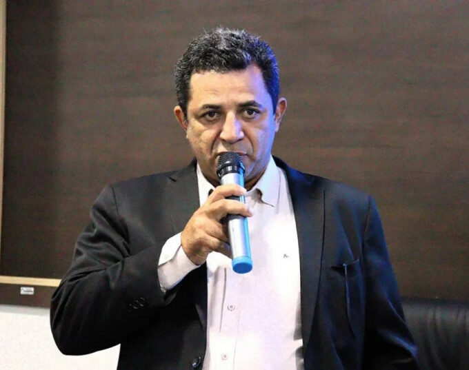 Prefeito de Tocantínia é multado pelo TCE e município terá que realizar concurso público
